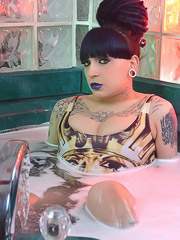 Kelly Clare